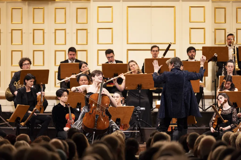 Philharmonie Salzburg – Camille Thomas